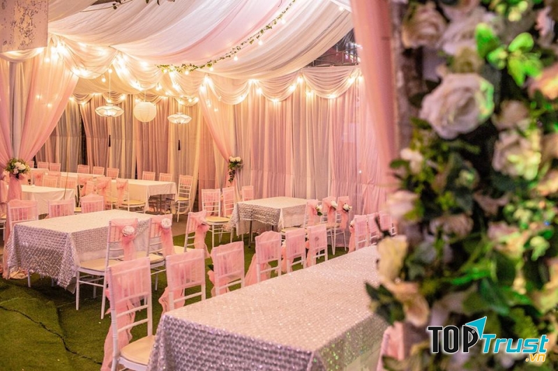 Dịch vụ trang trí tiệc cưới Nhà Rạp Việt Phượng Royal Palace