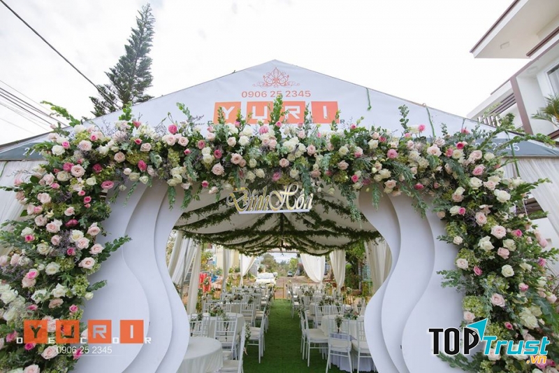 Dịch vụ trang trí tiệc cưới Yuri Decor