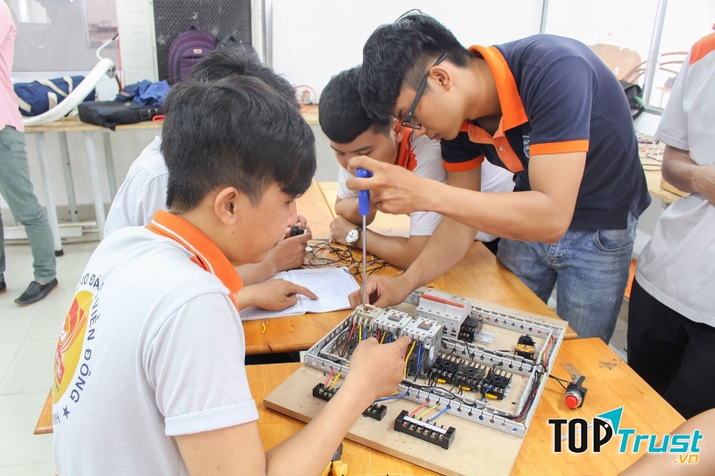 Nhu cầu sử dụng điện và điện tử ngày càng nhiều