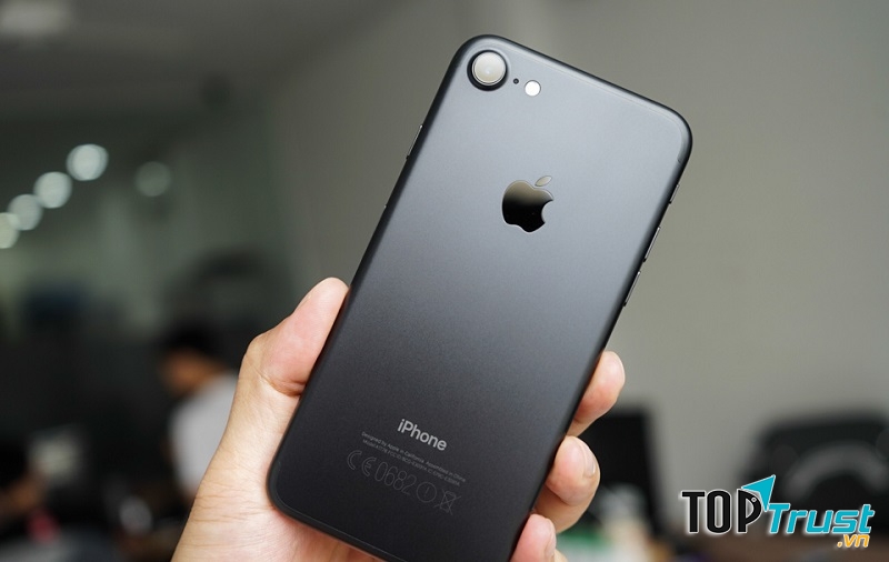 Điện thoại iPhone 7 32GB