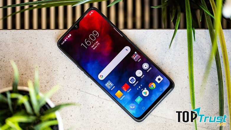 Điện thoại Realme 3 Pro (4GB/64GB)