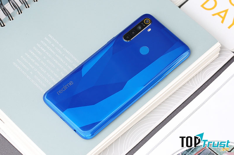 Điện thoại Realme 5 (3GB/64GB)