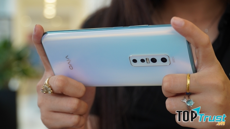 Điện thoại Vivo V17 Pro