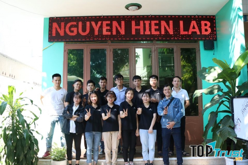 Điện tử Nguyễn Hiền