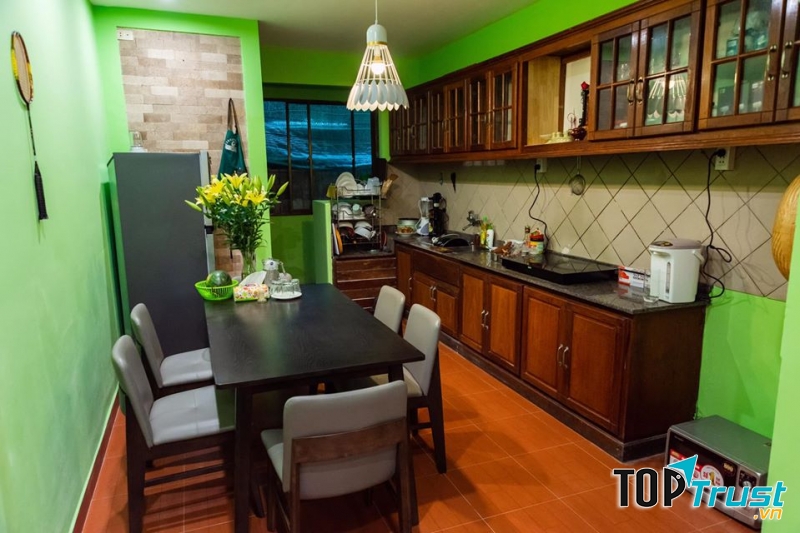 Góc bếp tại Diep's Homestay