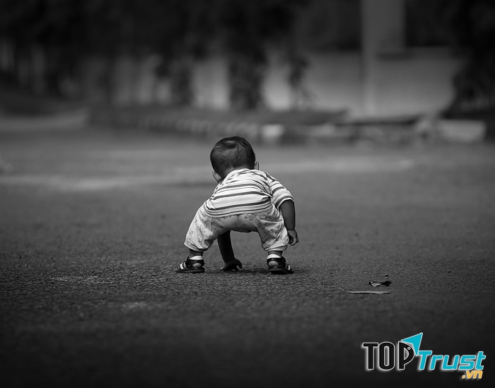 Những thử thách nhỏ trong suốt quá trình phát triển của trẻ là rất cần thiết.