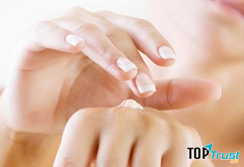 Nhựa đu đủ giúp xóa bỏ chai tay và mụn cóc