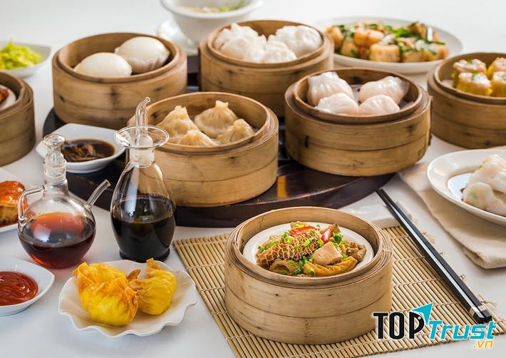 Món ăn hấp dẫn tại nhà hàng