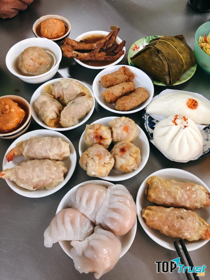 Mneu đa dạng