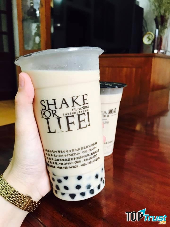 Ding Tea mang đến những ly trà sữa mát lạnh với trân châu dend ai dai