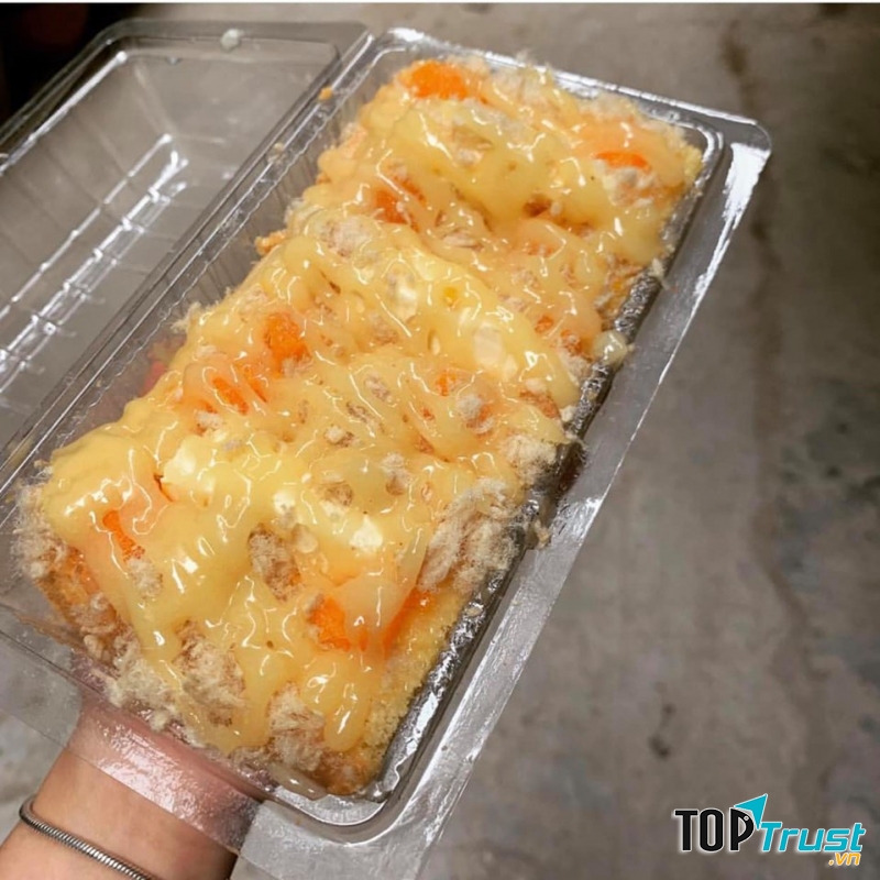 Bánh không chỉ ngon mà hình thức còn vô cùng đẹp mắt, đem đi tặng cũng rất hợp lý.