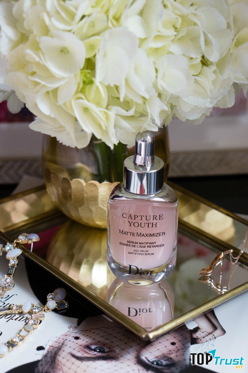 Dior Capture Youth matte maximizer serum