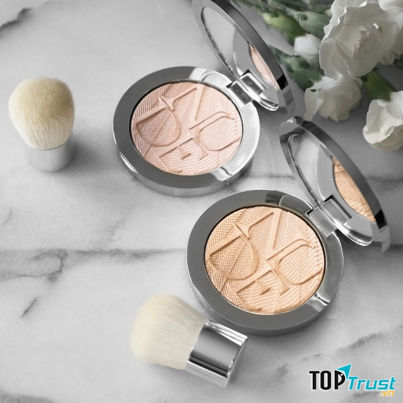 DIORSKIN NUDE AIR LUMINIZER-Phấn highlight bắt sáng