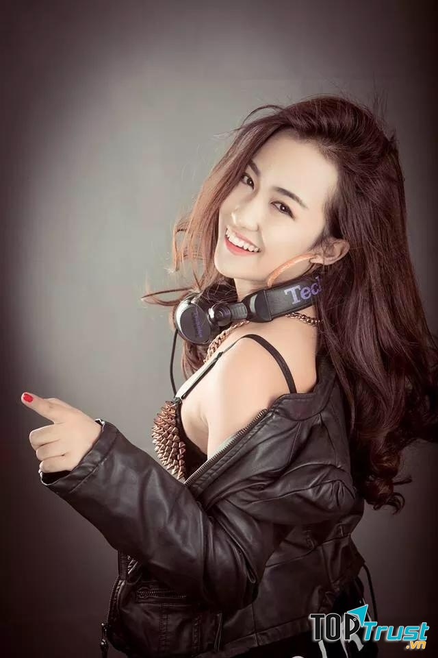 DJ Trang Moon