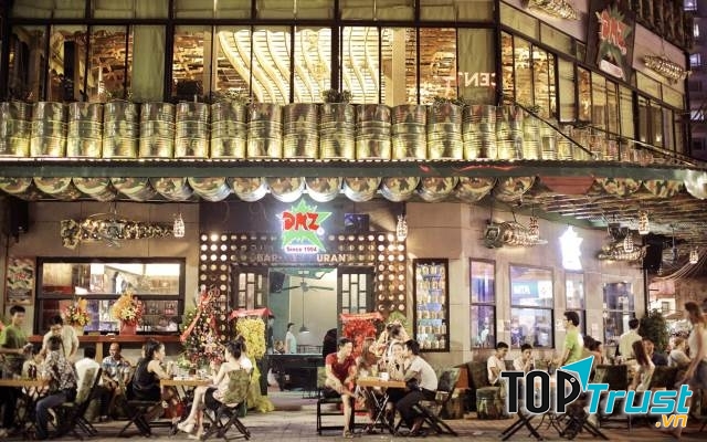 Không gian lộng lẫy của DMZ Bar & Restaurant