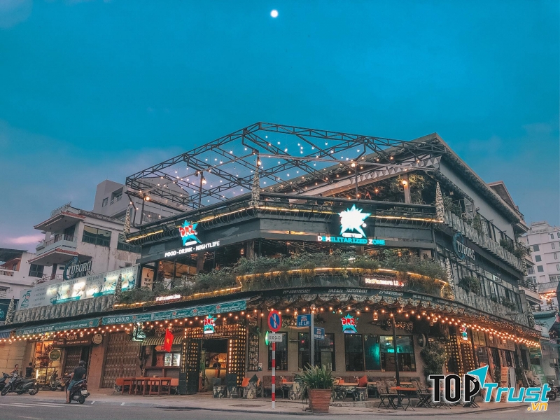 DMZ Bar & Restaurant