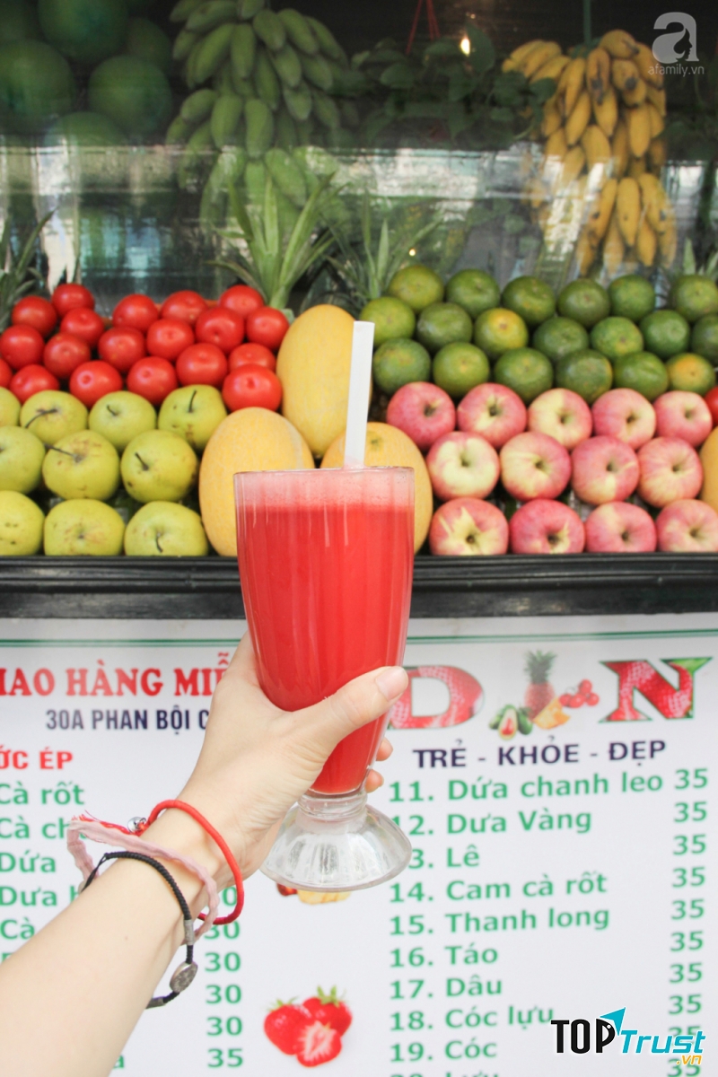 Nước ép của DN hoàn toàn nguyên chất, chỉ một vài loại quả chua DN – Juices & Smoothies mới cho một chút đường để làm dịu vị chua, bởi vậy khi thưởng thức ly nước ép ở DN – Juices & Smoothies khách hàng sẽ cảm nhận được những hương vị tự nhiên nhất