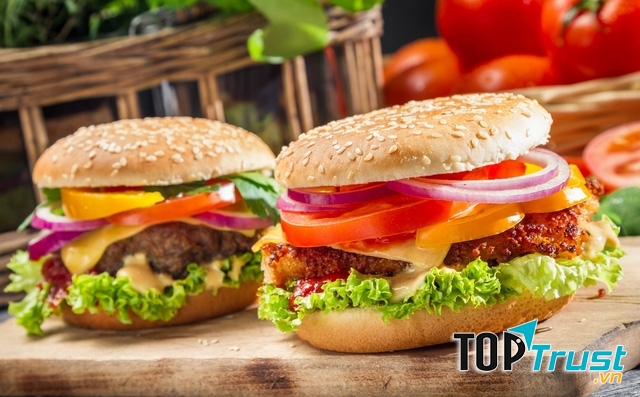 Đồ ăn ở Mỹ vừa rẻ vừa tiện và được bày bán ở khắp nơi