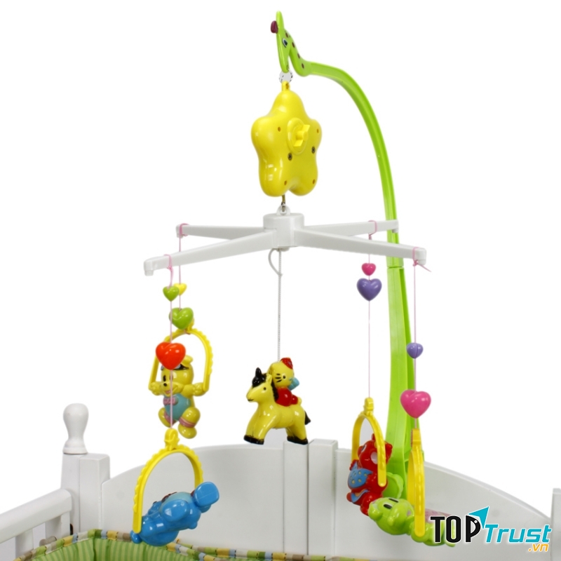 Đồ chơi sắc màu treo nôi có khả năng kích thích thị giác hiệu quả.