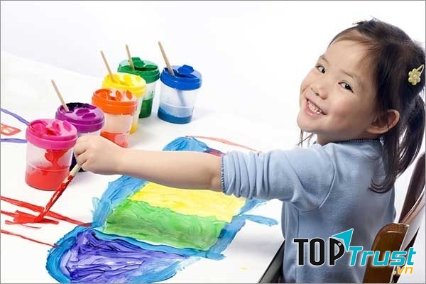 Đồ chơi vẽ tranh giúp bé phát triển năng khiếu và giàu trí tưởng tượng khi chơi