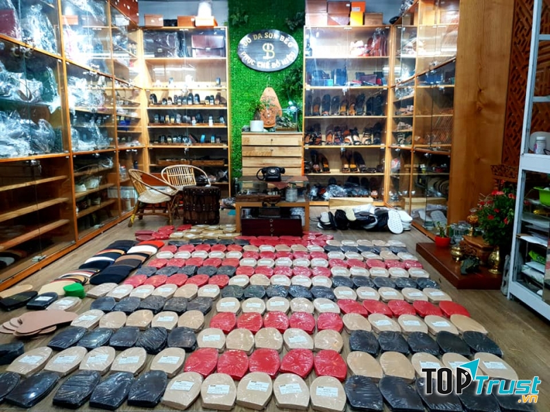 Đồ da Sơn Béo - Một góc nhỏ bên trong quán (Nguồn: Internet)