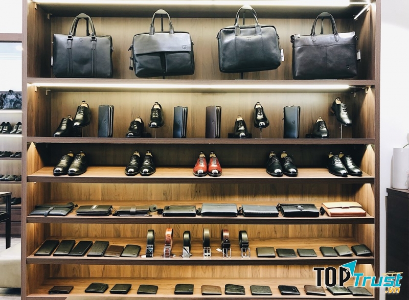 Tâm Anh luôn muốn đưa tới từng khách hàng những sản phẩm tốt nhất được làm từ 100% da thật nguyên miếng với độ bền cao và thiết kế lịch lãm, sang trọng.﻿