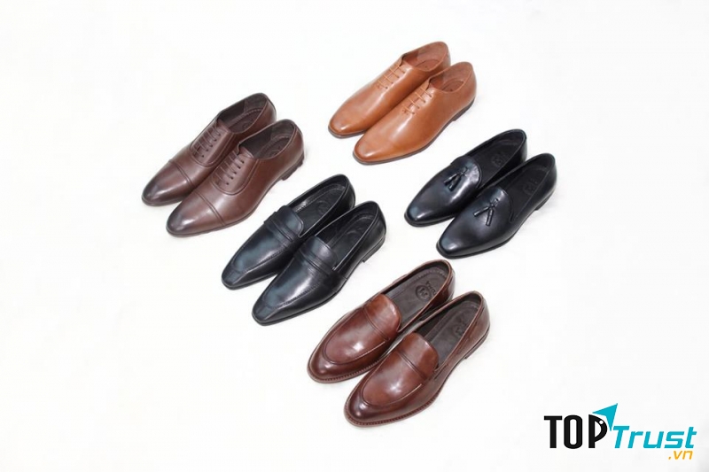 Hàng da thật 100%, xuất xứ từ Việt Nam