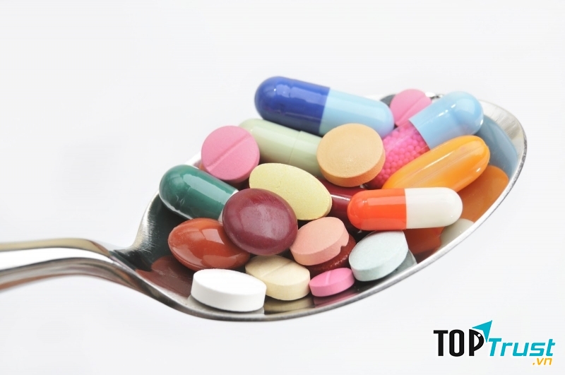 Một số loại thuốc làm mạch máu giãn nở quá mức cũng gây ra quầng thâm