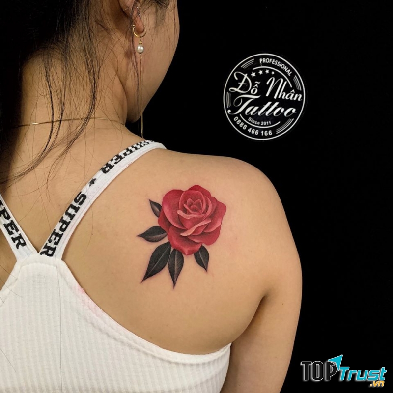 Hình ảnh khách hàng tại Đỗ Nhân Tatoo Studio