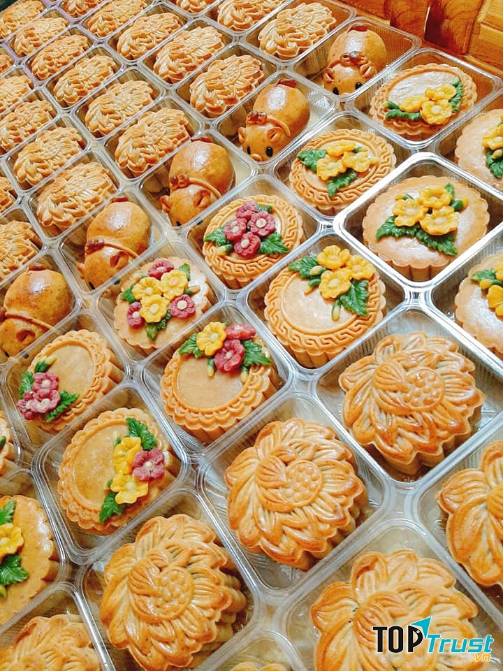 Sự kết hợp giữa vị bùi, ngọt của vỏ bánh với vị béo ngậy của nhân tạo thành hương vị đặc biệt thơm ngon khó cưỡng