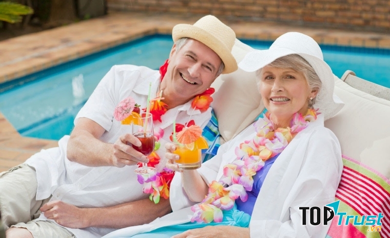 Tuổi tác cao cũng là nguyên nhân dẫn đến quầng thâm ở mắt