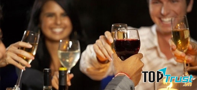 Thường xuyên ăn ở các cửa hàng, quán xá là tình trạng rất phổ biến ở cánh mày râu.