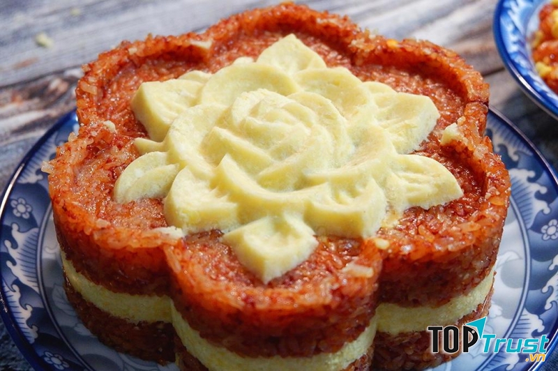 Để có đĩa xôi ngon và đẹp cần thêm chút muối tinh, mì chính và dầu ăn khi xôi.