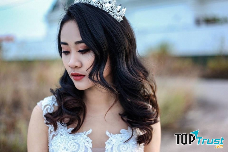 Đoàn Ngọc Huyền make Up (Càng Wedding)