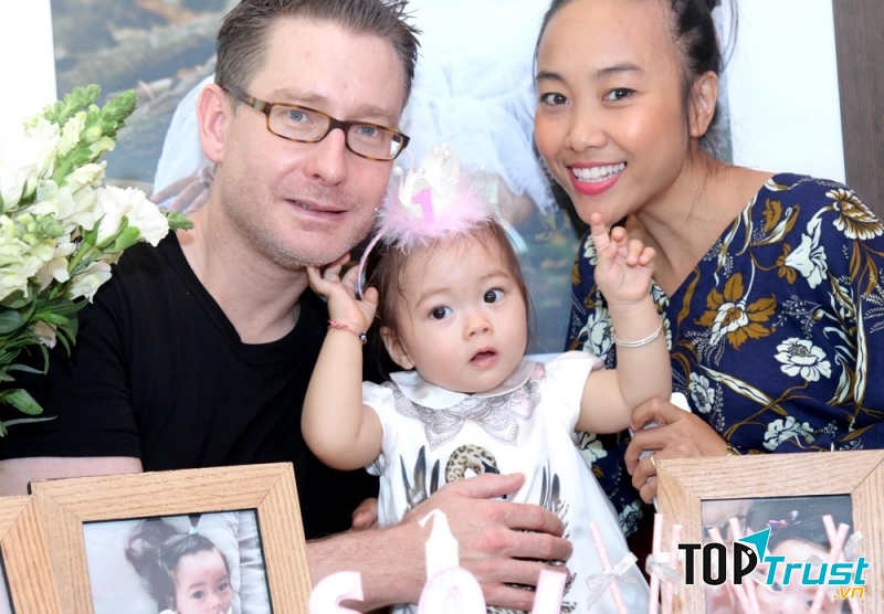 Hạnh phúc bên gia đình nhỏ