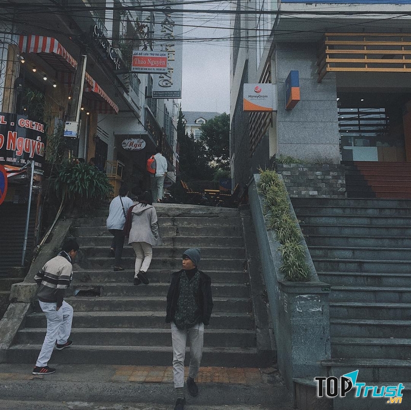 Dốc Đà Lạt với những bậc thang chẳng khác gì khung cảnh Hồng Kông