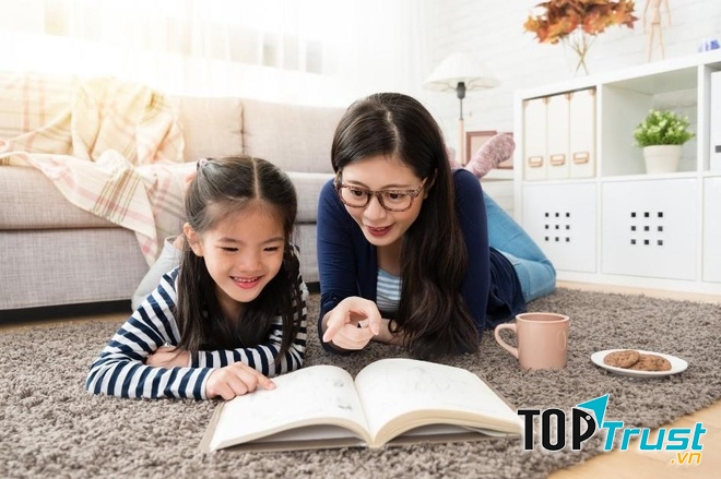 Đọc sách ngay từ đầu cho bé