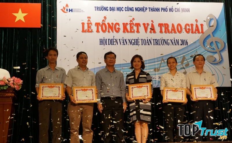 Giảng viên giỏi