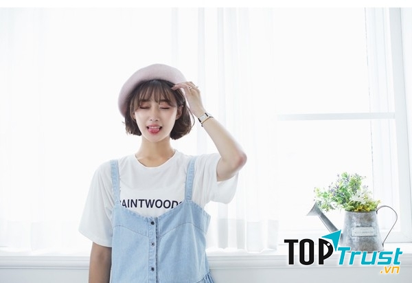 Những bạn trai luôn sử dụng nón lưỡi trai là điểm nhấn cho mình. Vậy tại sao các bạn gái lại không thể học theo nhỉ?
