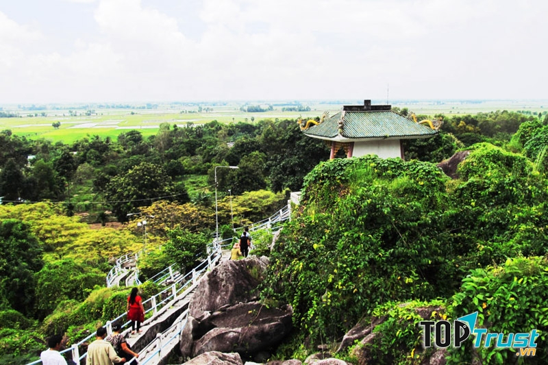 Đồi Tức Dụp