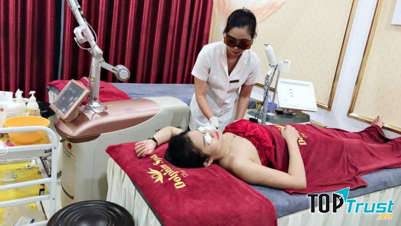 Dolphin Spa điều trị những vấn đề về da