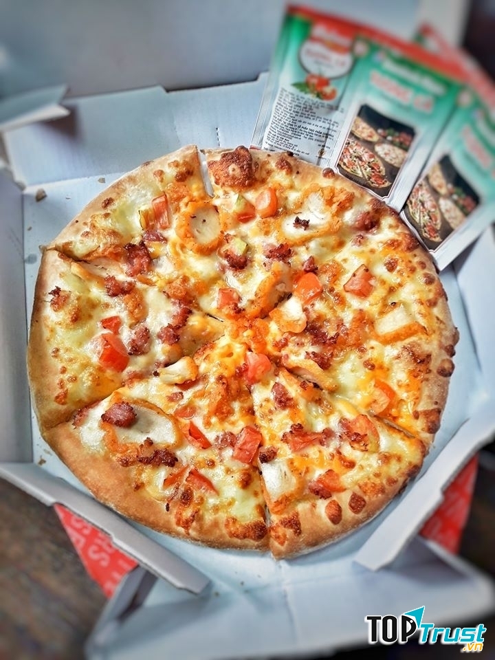 Ở Domino's Pizza, nhà hàng có rất nhiều lựa chọn khác nhau để quý thực khách dễ bề lựa chọn được một loại nhân ưng ý cho chiếc bánh của mình.