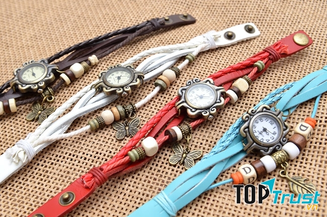 Một chiếc đồng hồ nhỏ nhắn, xinh xắn, sẽ là món quà mà rất tuyệt trong ngày 8/3.