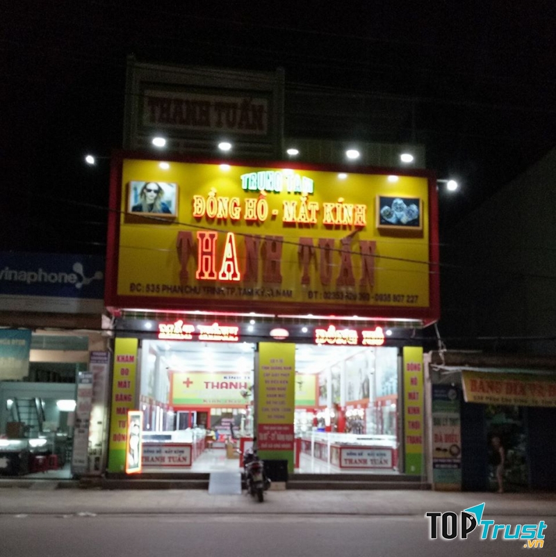 Cửa hàng Thanh Tuấn là địa chỉ cung cấp sỷ lẻ mắt kính và đồng hồ lâu năm tại Quảng Nam