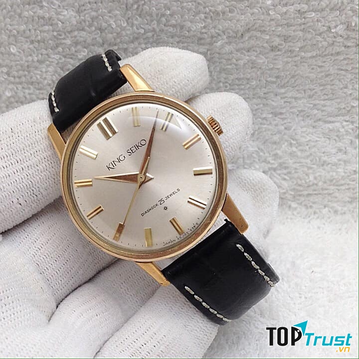 Đồng hồ Thế Tuấn