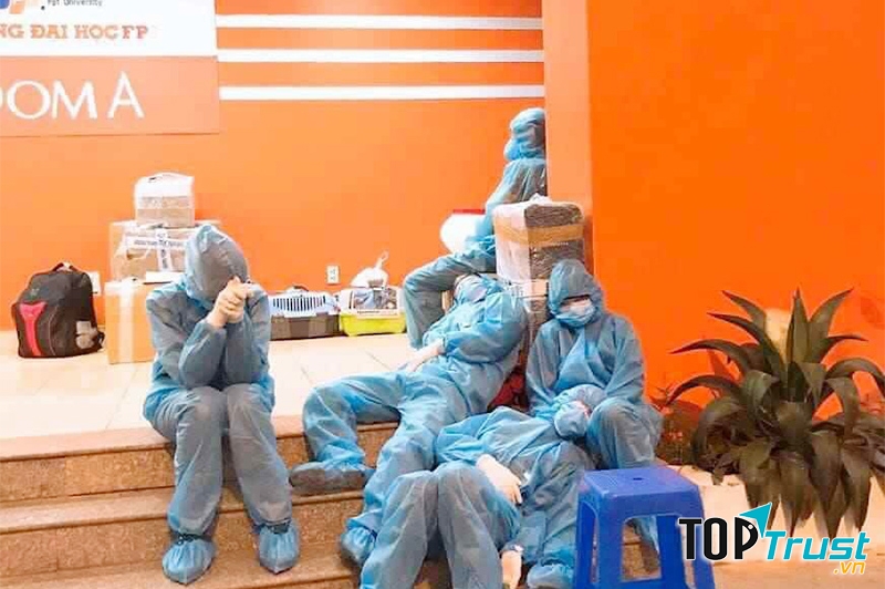 DÒNG MÁU VIỆT NAM