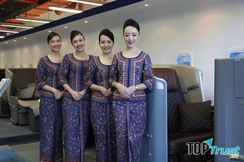 Đồng phục tiếp viên hàng không của Singapore airlines mang nét truyền thống