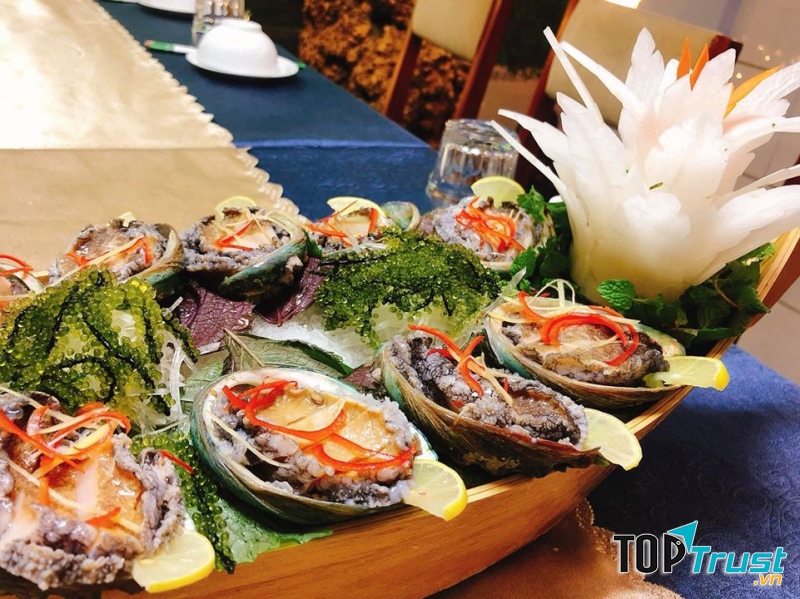 Đông Phương – Nguyễn Tất Thành