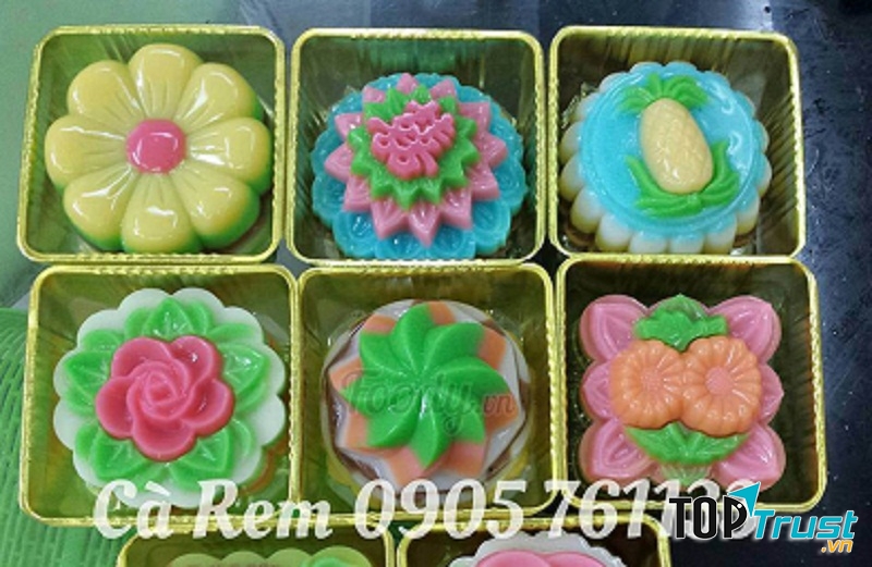 Màu sắc của bánh trang nhã, đẹp mắt.