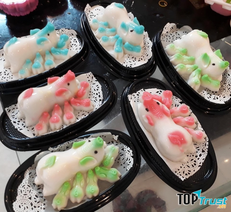 Có nhiều mẫu bánh ngộ nghĩnh.